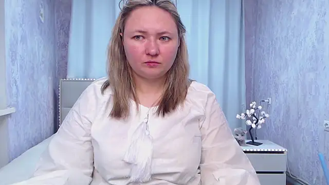 SallyVerda online show from May 21, 2026, 5:21 pm