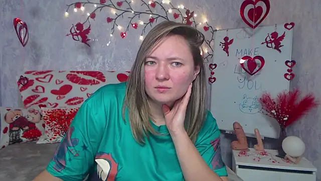 Snapshot of SallyVerda chatting on February 3, 2026, 6:57 pm SallyVerda online show from February 3, 2026, 6:57 pm