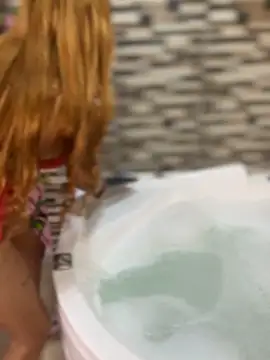 Amber Martins  online show from September 9, 2025, 6:28 pm