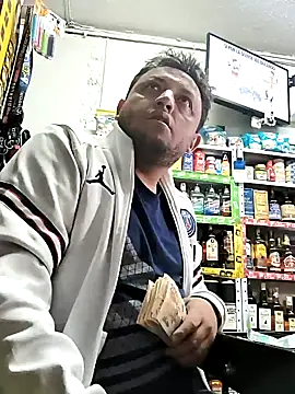 Snapshot of BatiBattman69 chatting on January 25, 2025, 3:40 am BatiBattman69 online show from January 25, 2025, 3:40 am