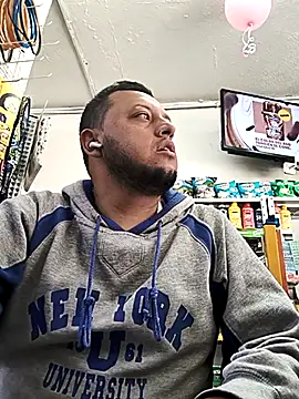 Snapshot of BatiBattman69 chatting on February 16, 2025, 2:32 pm BatiBattman69 online show from February 16, 2025, 2:32 pm