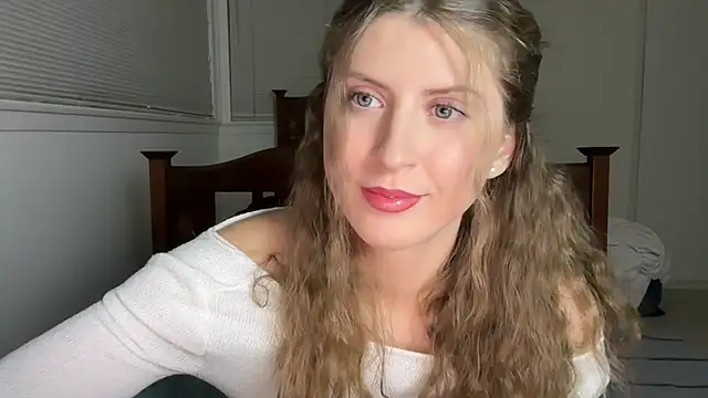 Snapshot of YUMIandbigWOLF chatting on November 17, 2025, 11:53 pm YUMIandbigWOLF online show from November 17, 2025, 11:53 pm