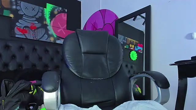 Snapshot of Santi_delacruz chatting on January 29, 2025, 7:43 pm Santi delacruz online show from January 29, 2025, 7:43 pm