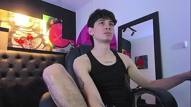 Snapshot of Santi_delacruz chatting on December 17, 2024, 2:55 pm Santi delacruz online show from December 17, 2024, 2:55 pm