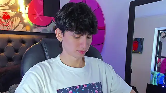 Snapshot of Santi_delacruz chatting on January 14, 2025, 2:00 pm Santi delacruz online show from January 14, 2025, 2:00 pm