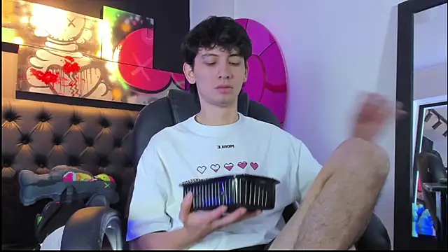 Snapshot of Santi_delacruz chatting on January 20, 2025, 3:39 pm Santi delacruz online show from January 20, 2025, 3:39 pm