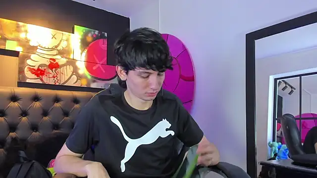 Snapshot of Santi_delacruz chatting on January 31, 2025, 3:00 pm Santi delacruz online show from January 31, 2025, 3:00 pm