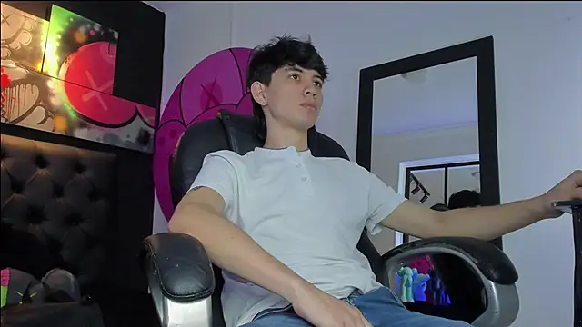 Snapshot of Santi_delacruz chatting on March 11, 2025, 3:23 pm Santi delacruz online show from March 11, 2025, 3:23 pm