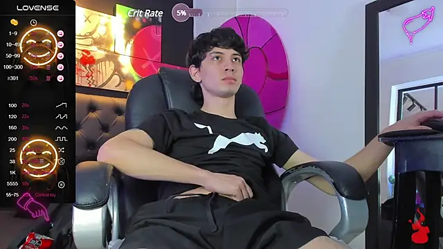 Snapshot of Santi_delacruz chatting on January 31, 2025, 9:05 pm Santi delacruz online show from January 31, 2025, 9:05 pm