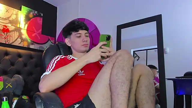 Snapshot of Santi_delacruz chatting on February 13, 2025, 3:14 pm Santi delacruz online show from February 13, 2025, 3:14 pm