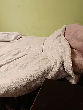 niesmialy39oon online show from December 5, 2025, 5:44 pm