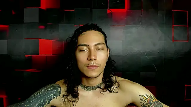 chromeheart  online show from April 18, 2026, 7:58 pm