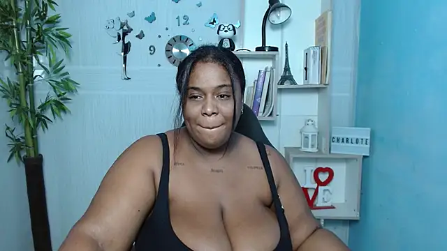 Snapshot of bbw_charlote chatting on February 27, 2025, 12:01 pm bbw charlote online show from February 27, 2025, 12:01 pm