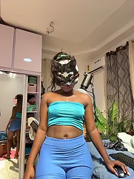 Snapshot of Nottynadiaa chatting on June 10, 2026, 8:43 pm Nottynadiaa online show from June 10, 2026, 8:43 pm