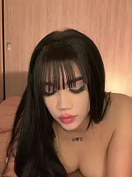 Snapshot of Ambar_R0SSE chatting on March 13, 2025, 6:37 am Ambar R0SSE online show from March 13, 2025, 6:37 am