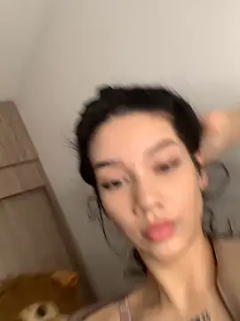 Snapshot of Ambar_R0SSE chatting on February 26, 2025, 12:41 am Ambar R0SSE online show from February 26, 2025, 12:41 am