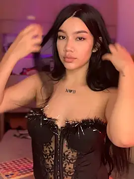 Snapshot of Ambar_R0SSE chatting on January 29, 2025, 12:43 am Ambar R0SSE online show from January 29, 2025, 12:43 am