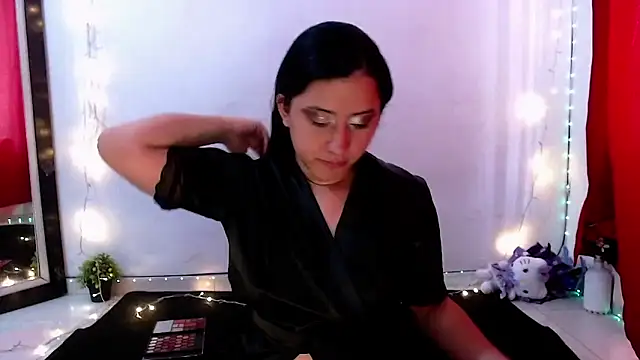 LuciaTomson online show from March 12, 2026, 4:22 pm