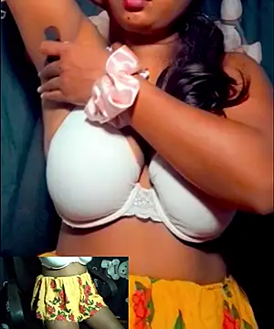 Snapshot of SLteena chatting on August 7, 2026, 4:13 pm SLteena online show from August 7, 2026, 4:13 pm