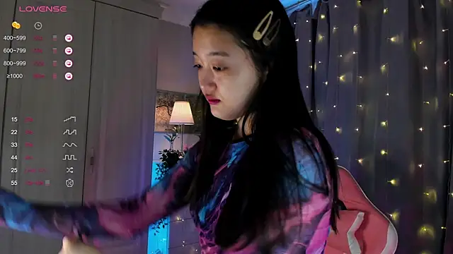 FreyaRaya online show from March 9, 2025, 8:51 am