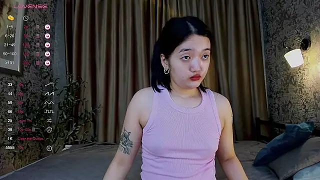 FreyaRaya online show from October 6, 2025, 3:19 am