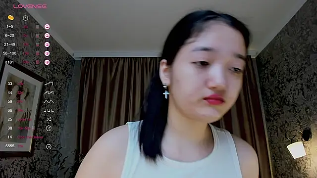 FreyaRaya online show from October 8, 2025, 3:30 am