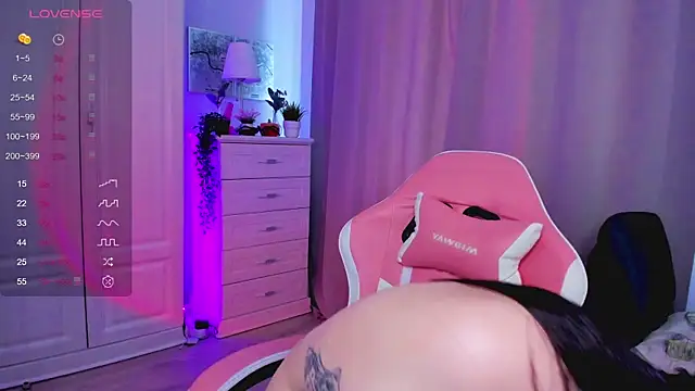 FreyaRaya online show from February 22, 2025, 10:29 am