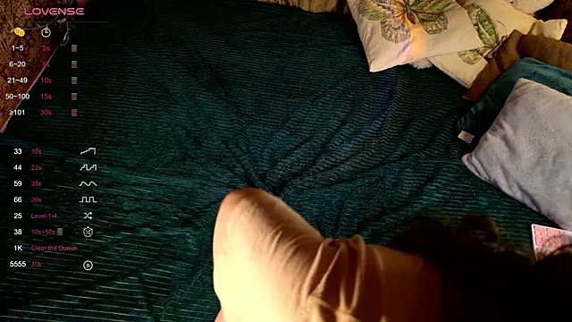 FreyaRaya online show from November 26, 2025, 3:28 am