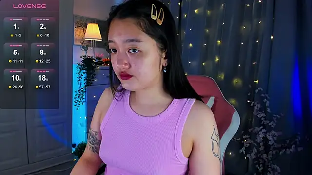 FreyaRaya online show from March 14, 2025, 9:35 am