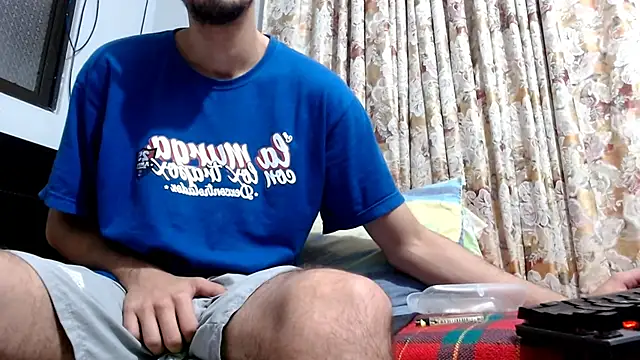 Snapshot of gollfather13 chatting on February 25, 2025, 2:48 pm gollfather13 online show from February 25, 2025, 2:48 pm