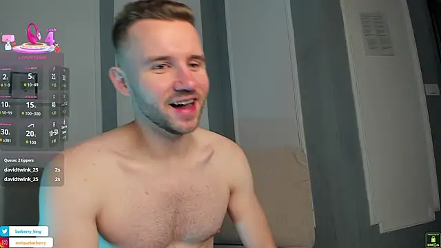 EnriqueBarberry online show from October 4, 2025, 5:31 am