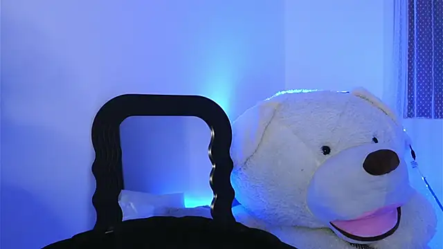 Snapshot of ivyleague_ chatting on February 28, 2026, 6:18 pm ivyleague online show from February 28, 2026, 6:18 pm