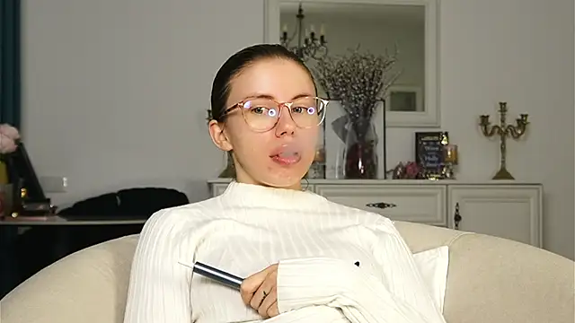 Snapshot of ivyleague_ chatting on October 12, 2025, 4:14 am ivyleague online show from October 12, 2025, 4:14 am