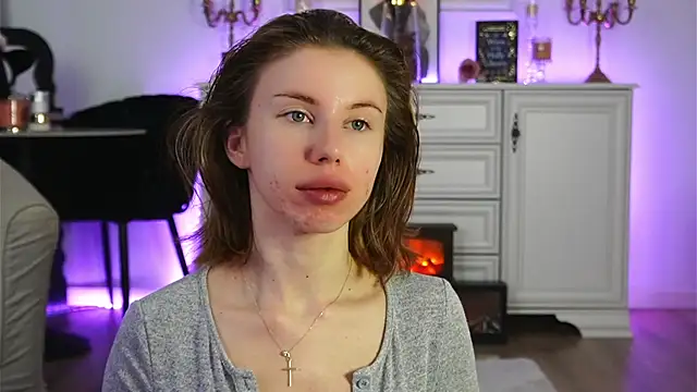 Snapshot of ivyleague_ chatting on November 4, 2025, 4:05 am ivyleague online show from November 4, 2025, 4:05 am