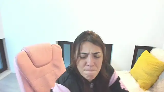 Dyana Kaylinn online show from November 20, 2025, 5:30 am