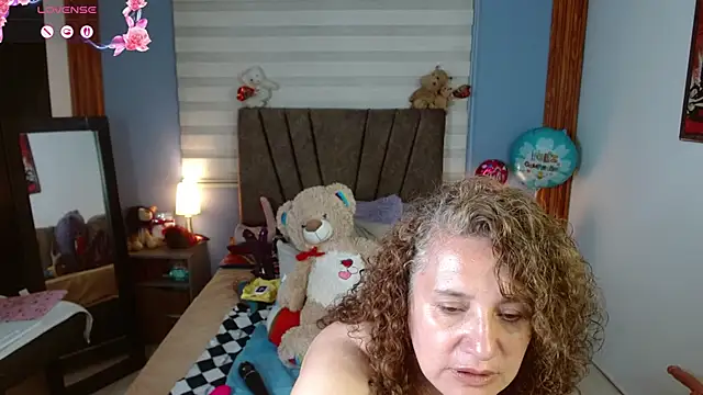 Nadia 84 online show from May 26, 2026, 12:14 pm