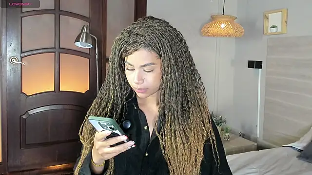 Snapshot of nayah__ chatting on May 5, 2026, 8:01 pm nayah online show from May 5, 2026, 8:01 pm