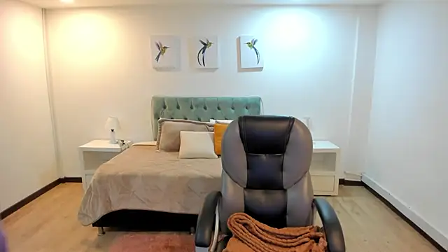  Natalie18 online show from October 31, 2025, 4:42 am