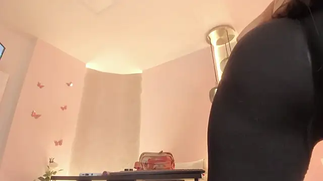 Snapshot of angeline-777 chatting on October 15, 2025, 12:02 pm angeline-777 online show from October 15, 2025, 12:02 pm