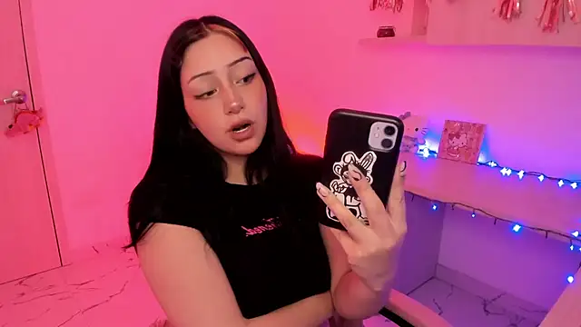 tokyouwu   online show from December 14, 2024, 9:51 am