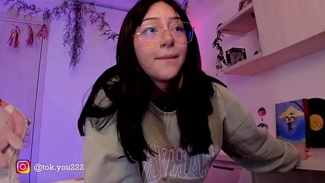 tokyouwu   online show from March 7, 2025, 2:12 pm