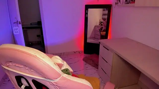 tokyouwu   online show from March 1, 2025, 2:48 am