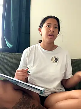 Snapshot of VanessaBling chatting on November 28, 2025, 4:18 pm VanessaBling online show from November 28, 2025, 4:18 pm