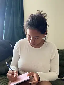 Snapshot of VanessaBling chatting on December 15, 2025, 4:02 pm VanessaBling online show from December 15, 2025, 4:02 pm