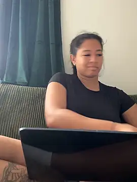 Snapshot of VanessaBling chatting on December 16, 2025, 3:16 pm VanessaBling online show from December 16, 2025, 3:16 pm