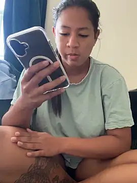 VanessaBling online show from October 24, 2025, 3:11 pm