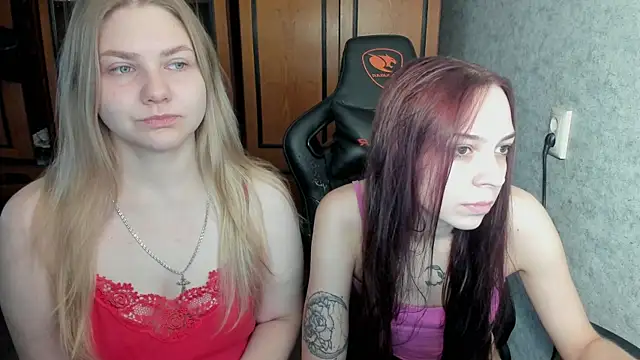 Snapshot of Rachel_Sharp chatting on October 16, 2025, 4:43 am Rachel Sharp online show from October 16, 2025, 4:43 am