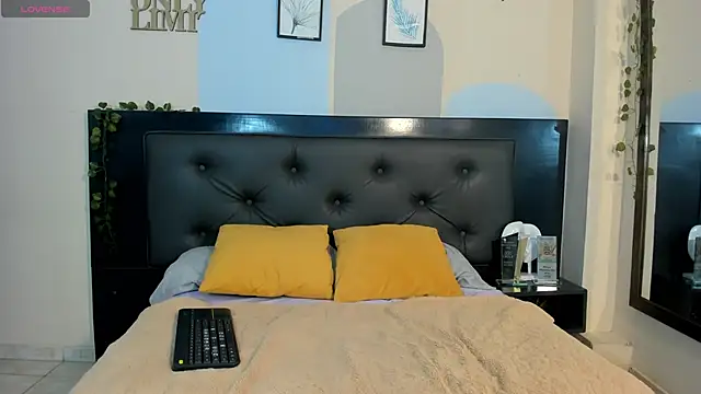 Jotastevensxx online show from November 12, 2025, 11:36 am