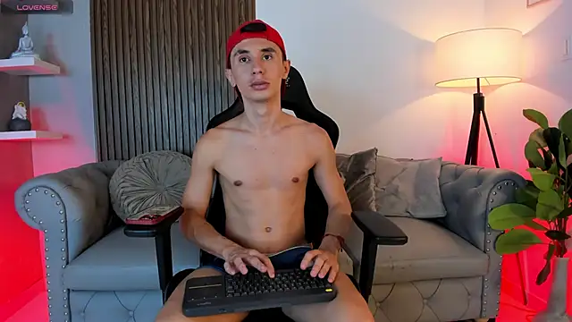 Jotastevensxx online show from October 8, 2025, 7:36 pm