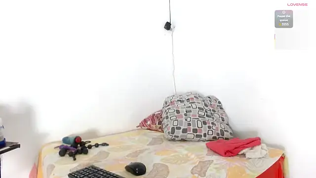 seductivespellvagina80 online show from April 14, 2026, 5:23 am